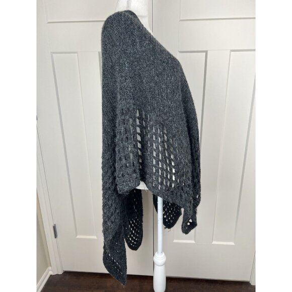 Do Everything in Love Shawl Wrap Kimono One Size Gray Open Front Crocheted Warm - Picture 9 of 11
